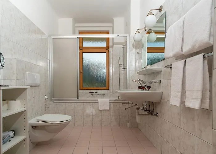 酒店 达斯宾馆 - 仅限成人 3*