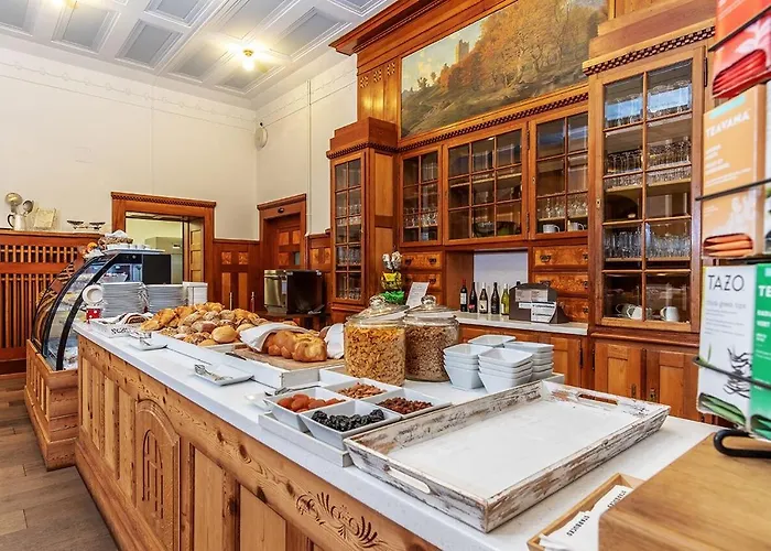 达斯宾馆 - 仅限成人