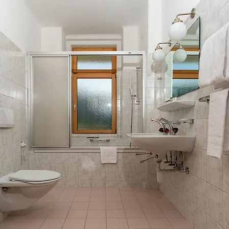 Szálloda Davos Inn (Adults Only) 3*
